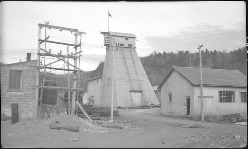 1937 — Sous les pins, les âmes de Kilmar